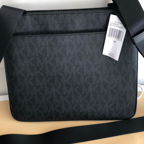 Michael Kors Men's Jet Set Cross body & Wallet NWT - Picture 2 of 7